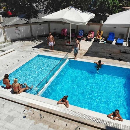 Chill And Go Aparthotel ブドヴァ エクステリア 写真