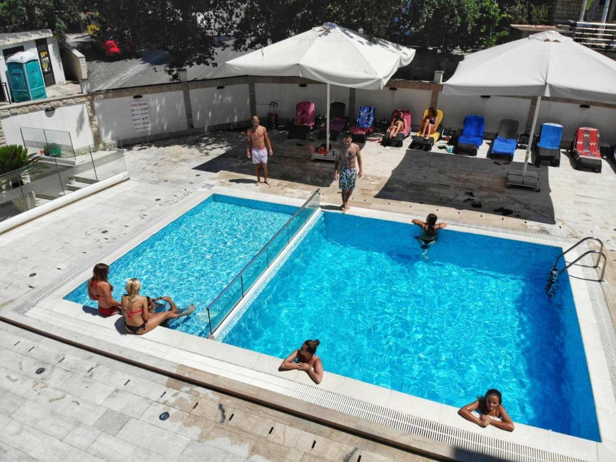 Chill And Go Aparthotel ブドヴァ エクステリア 写真
